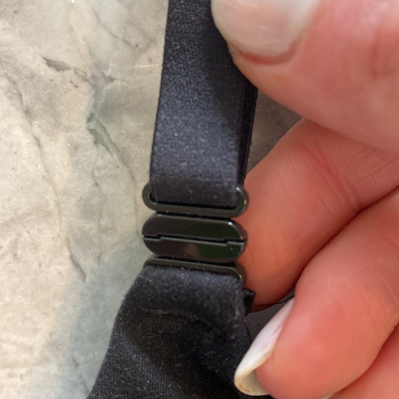 Victoria Secret Push Up bra 34 DD- adjustable straps - Picture 2 of 3